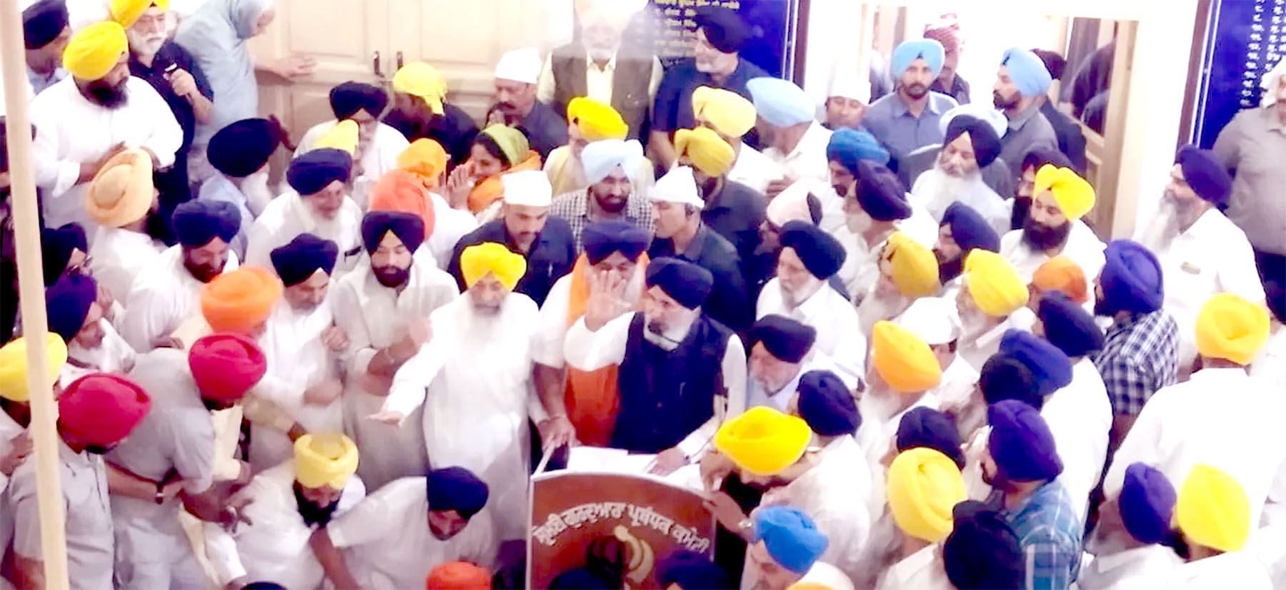 सुखबीर बादल फिर से शिरोमणि अकाली दल के अध्यक्ष चुने गए।